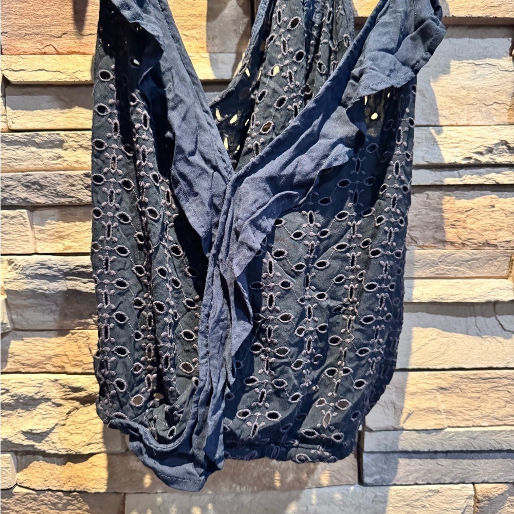 Free People Eyelet Ruffle Top XS - Picture 2 of 3
